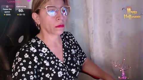 CHAYLA VICTORIA RUIZ  online show from December 3, 10:32 pm