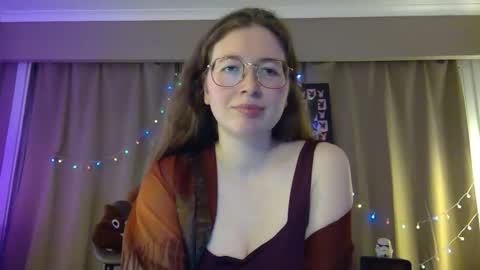 CheekyNightOwl online show from April 3, 11:44 pm