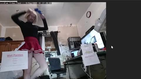 cheerleader_crossdresser online show from May 9, 9:37 am