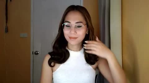 chelly4u69 online show from March 8, 2:15 am