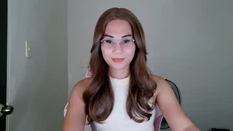 chelly4u69 online show from July 9, 11:53 pm