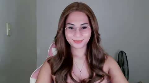 chelly4u69 online show from July 14, 10:21 am