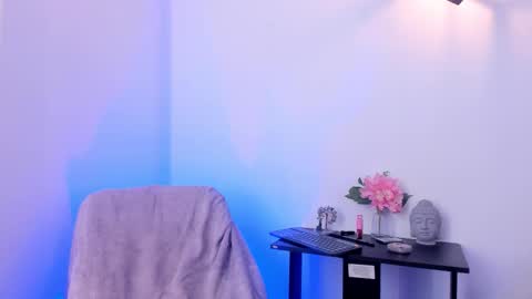 Chelsea  online show from November 27, 8:16 pm