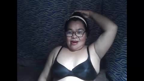 chenita_kits online show from February 7, 1:03 pm