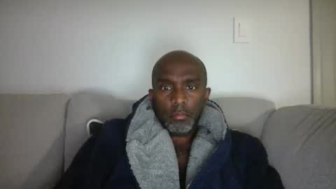 chenthu1979 online show from April 9, 11:16 am