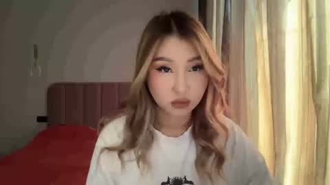 Lia online show from June 3, 9:56 am