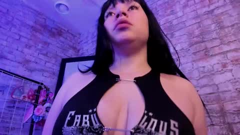     online show from November 9, 12:30 pm