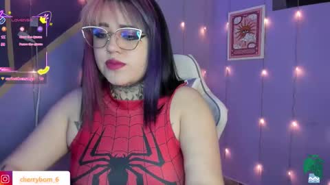  dayis independent model  online show from September 19, 3:32 am