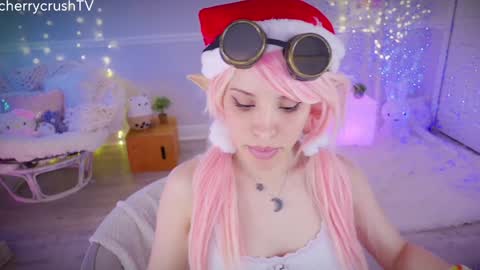 Snapshot of cherrycrush chatting on December 12, 11:36 pm Cherry Crush  online show from December 12, 11:36 pm