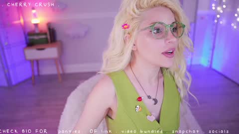 Cherry Crush  online show from March 6, 7:46 pm