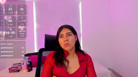 Snapshot of cherrydollxx chatting on September 9, 1:33 pm C H E R R Y online show from September 9, 1:33 pm