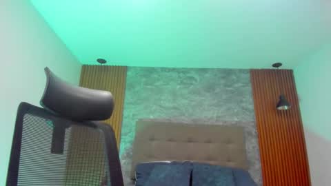 Snapshot of cherrydollxx chatting on October 3, 12:02 pm C H E R R Y online show from October 3, 12:02 pm