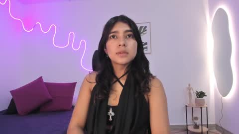 Snapshot of cherrydollxx chatting on September 19, 12:09 pm C H E R R Y online show from September 19, 12:09 pm