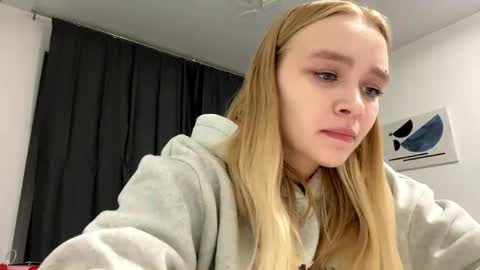 Lei online show from April 23, 6:53 pm