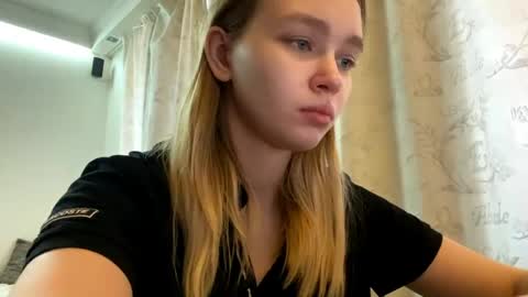 Lei online show from March 6, 1:32 pm