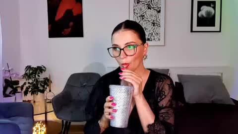 Kira online show from June 28, 6:04 pm