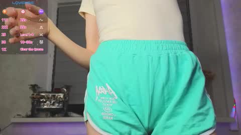 Lysia online show from February 4, 2:21 pm