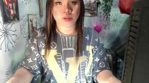 chescahotxxxl online show from February 11, 5:37 am