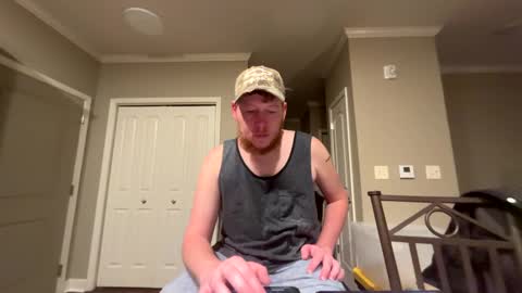 chevycamaro1978 online show from February 14, 3:11 am