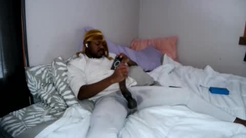 Que online show from January 31, 7:44 pm