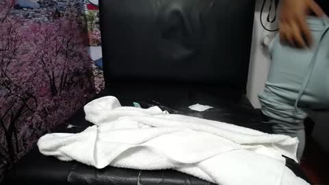 Chikys   online show from October 1, 2:49 pm