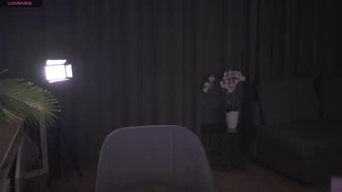 chillwithstacy online show from April 23, 9:05 pm