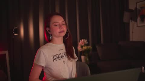 chillwithstacy online show from November 25, 10:19 pm