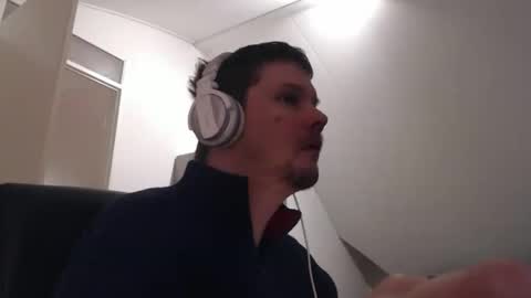 chillzonecam online show from February 16, 6:17 pm