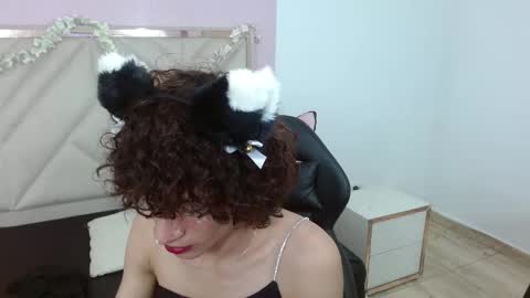 chipi_tay online show from October 26, 11:55 am