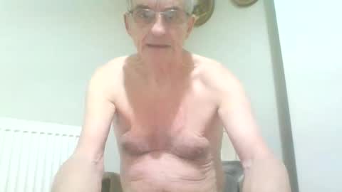 chipper341596 online show from December 29, 6:14 am