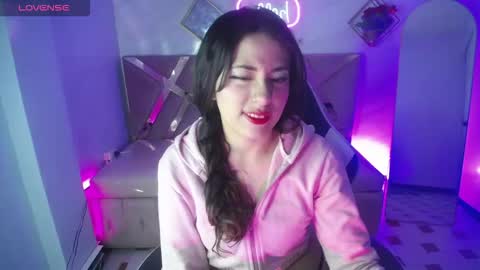 Snapshot of chloe_brownn_v chatting on September 29, 9:03 pm Hi Stream 1500 to 2100 online show from September 29, 9:03 pm