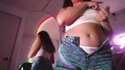 Snapshot of chloe_brownn_v chatting on September 20, 9:51 pm Hi Stream 1500 to 2100 online show from September 20, 9:51 pm