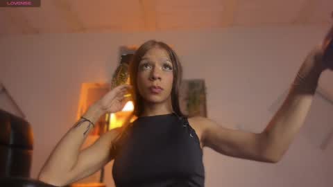 chloe_cooperr online show from September 11, 8:43 pm