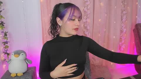 Chloe  online show from November 17, 4:48 am