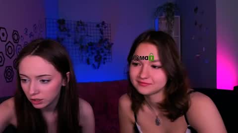 chloe_ley online show from April 19, 7:16 pm