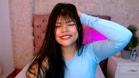 Chloe  online show from November 19, 6:50 pm