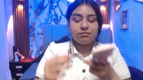 chloe_smith5 online show from February 2, 2:47 pm