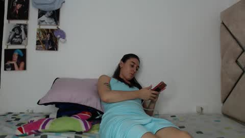 Chloe  online show from October 21, 9:18 pm