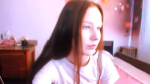 chloe wifey online show from July 17, 2:08 pm