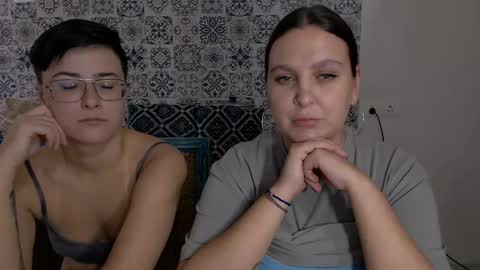 Eva and Sandra online show from March 5, 4:56 am