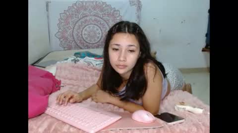 chloe_xsex online show from June 20, 10:43 am