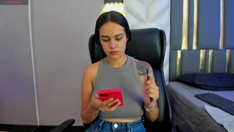  Chloe Harper  online show from April 22, 12:01 pm