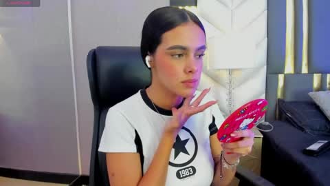  Chloe Harper  online show from April 14, 12:41 pm