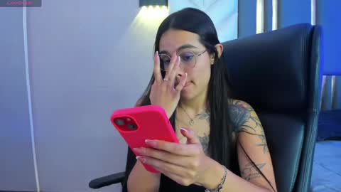  Chloe Harper  online show from April 20, 6:11 pm