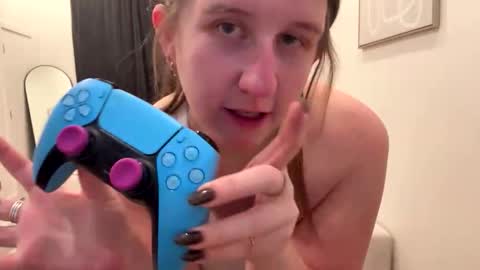 Snapshot of chloejaxxx chatting on October 22, 11:50 pm chloejaxxx online show from October 22, 11:50 pm