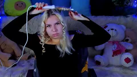 ChloeRicci online show from September 20, 7:11 am