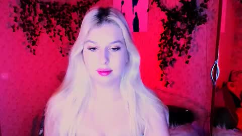 ChloeRicci online show from November 17, 1:57 pm