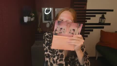 Chloe online show from November 21, 2:26 pm