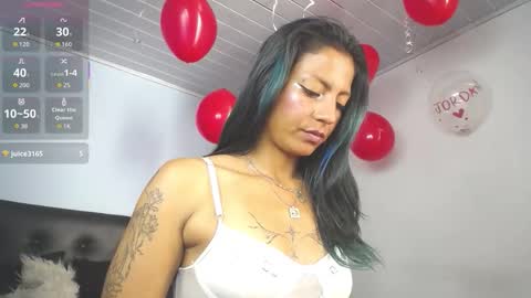 chloewills_ online show from February 20, 3:25 pm