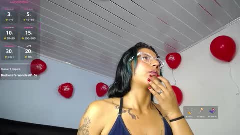 chloewills_ online show from February 27, 7:06 pm